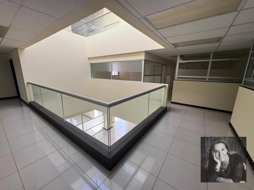 EDIFICIO EN RENTA, ZONA 10 - 4