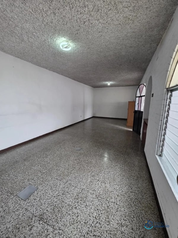 🏢 CASA COMERCIAL EN RENTA – ZONA 11 (COLONIA ROOSEVELT) - 10