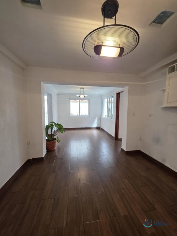 🏢 CASA COMERCIAL EN RENTA – ZONA 11 (COLONIA ROOSEVELT) - 6