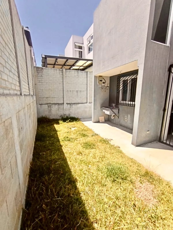 Km 25 CAES • Casa en Renta • Condominio Altos de Village - 10