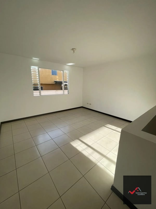 CASA EN VENTA EN CONDOMINIO SAN MARINO, ZONA 8 DE MIXCO - 16
