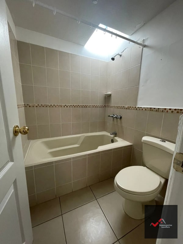 CASA EN VENTA EN CONDOMINIO SAN MARINO, ZONA 8 DE MIXCO - 15