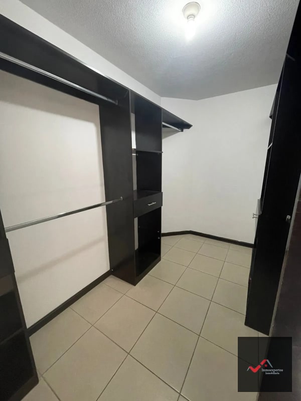 CASA EN VENTA EN CONDOMINIO SAN MARINO, ZONA 8 DE MIXCO - 2