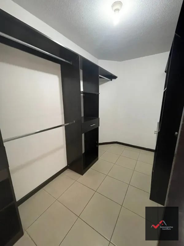 CASA EN VENTA SAN CRISTOBAL, ZONA 8 DE MIXCO — Casa en Venta en Zona 8 Mixco, Guatemala, Ciudad — foto 5 de 17