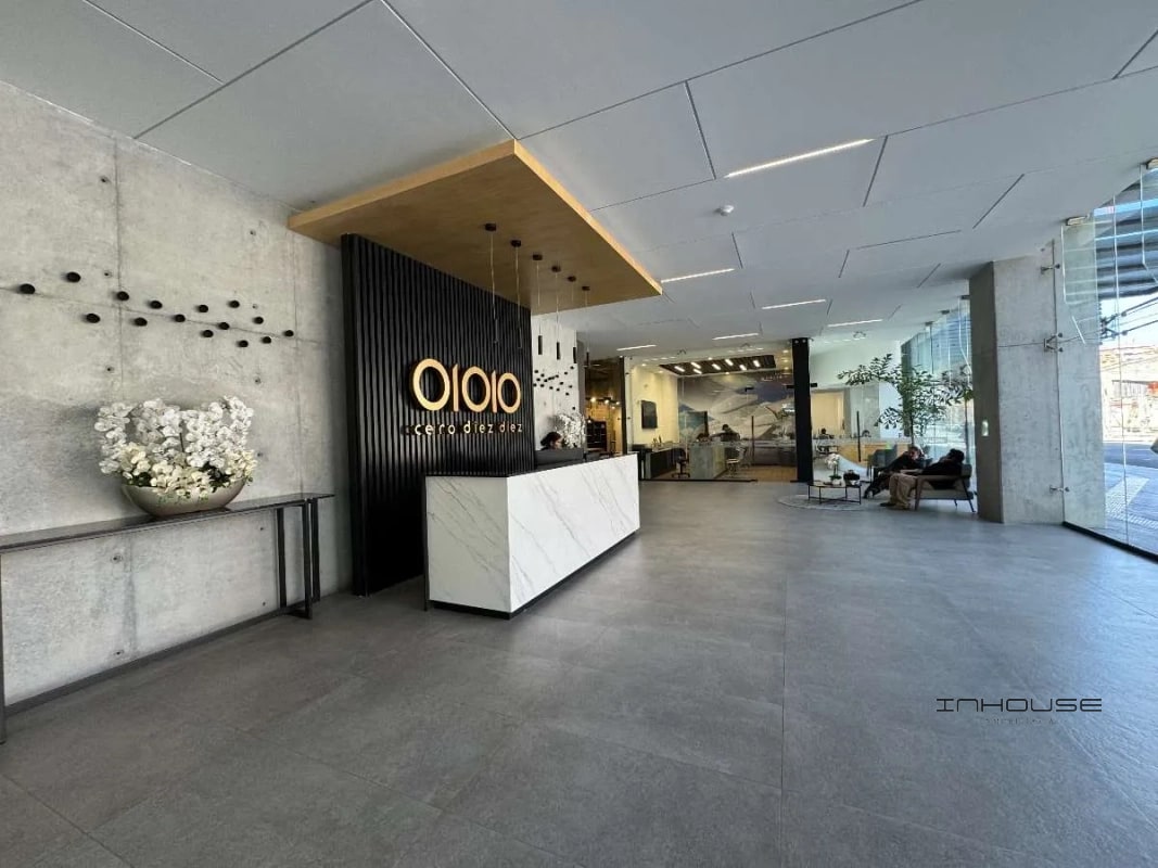 OFICINA EN RENTA EN EDIFICIO 01010 - 6