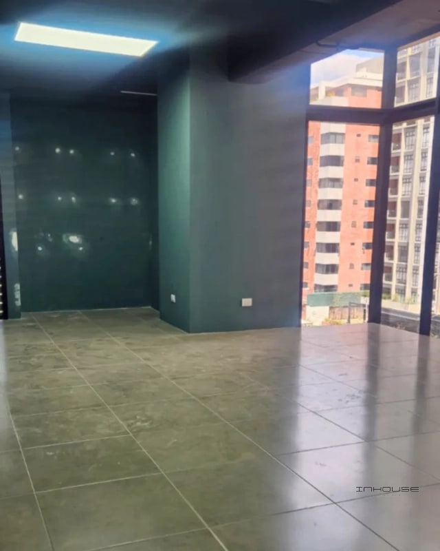 OFICINA EN RENTA EN EDIFICIO 01010 - 2