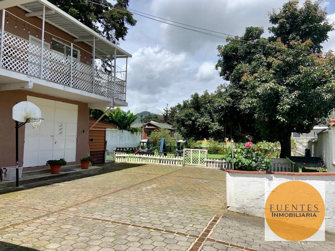 CASA EN VENTA JARDINES DE SAN LUCAS IV - 1