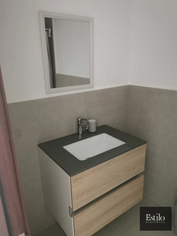 Apartamento Amueblado En Venta Zona 10 - 3