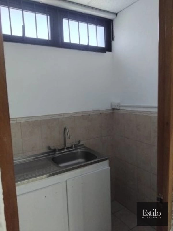 Oficina En Alquiler Zona 10 - 5