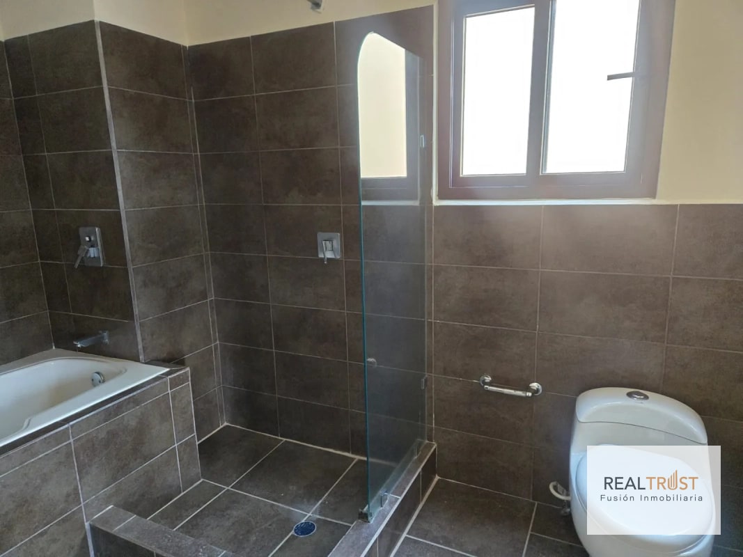Titulo: Cumbres de la Arboleda en venta 4 habitaciones - 4