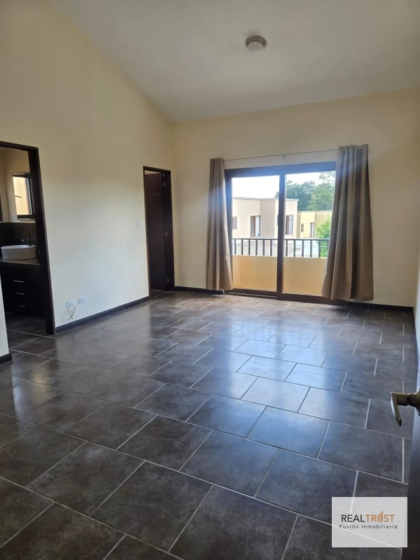 Titulo: Cumbres de la Arboleda en venta 4 habitaciones - 2