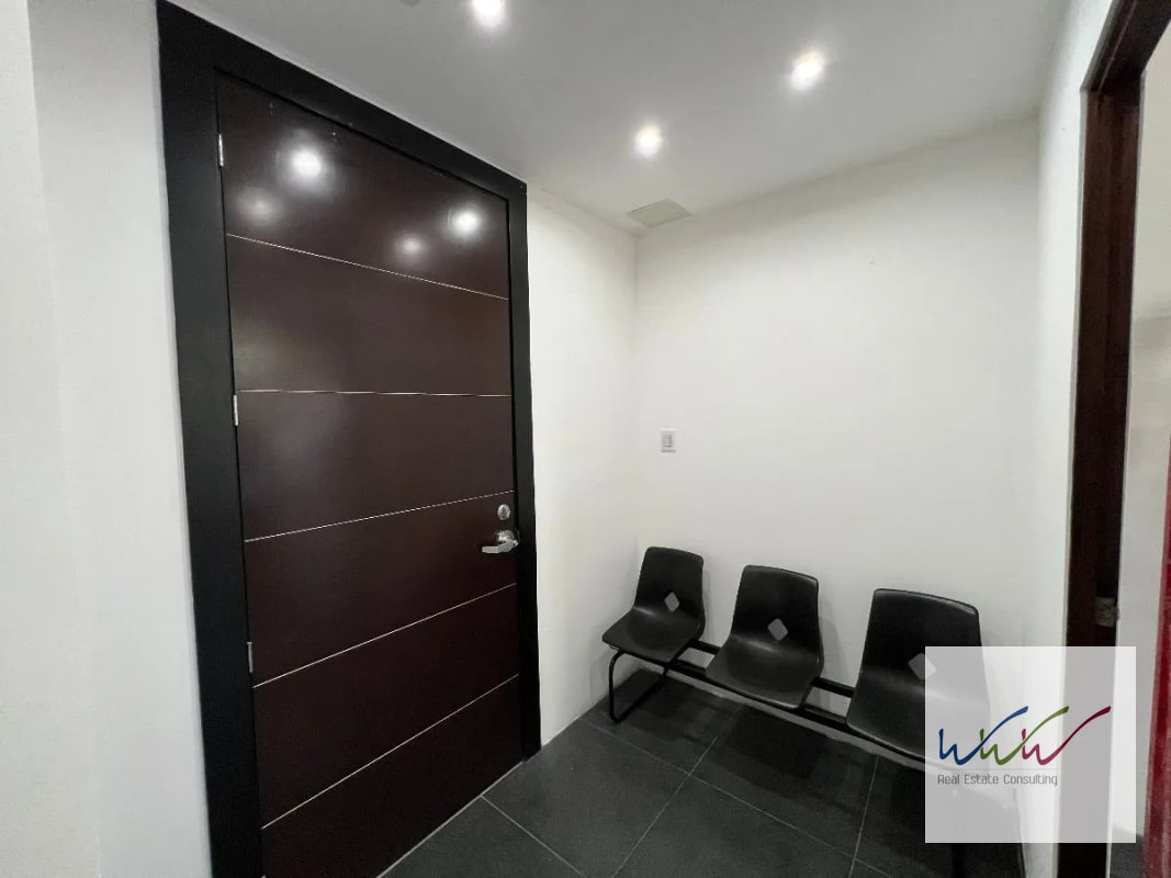 Vendo/rento oficina de 67m2 en edificio Design Center, zona 10 - 6