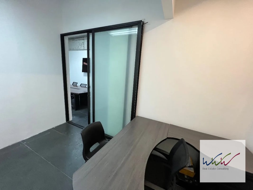 Vendo/rento oficina de 67m2 en edificio Design Center, zona 10 - 4