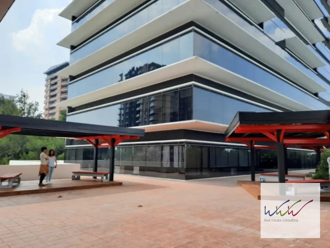 Rento Oficina de 200m2 en Design Center, Zona 10 - 2