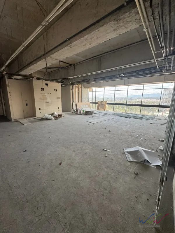 Rento amplia oficina de 570m2 en edificio Renovati, zona 10 — Oficina en Alquiler en Renovati, Zona 10, Guatemala, Ciudad — foto 9 de 11