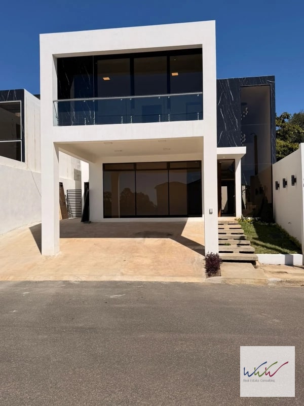 Casa en venta en condominio privado, carretera a Santa Elena Barillas - 2