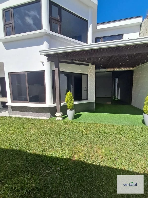 Hermosa casa en Venta LOS Manantiales - 14