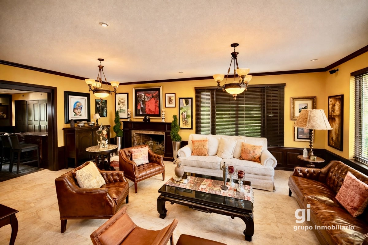 Preciosa casa en venta en condominio exclusivo CAES - 12