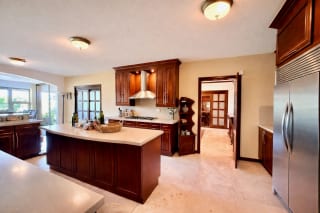 Preciosa casa en venta en condominio exclusivo CAES — Casa en Venta en Carretera a El Salvador, Guatemala, Ciudad — miniatura 11 de 17
