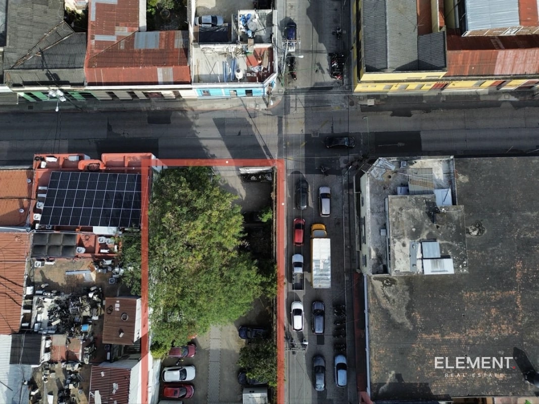 Terreno en venta en zona 1 de esquina - 4