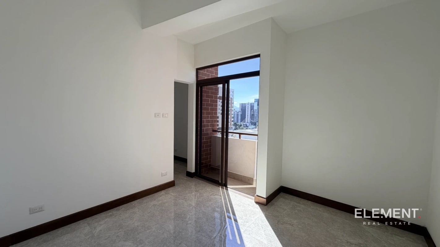 Apartamento nuevo y amplio en zona 10 - 4