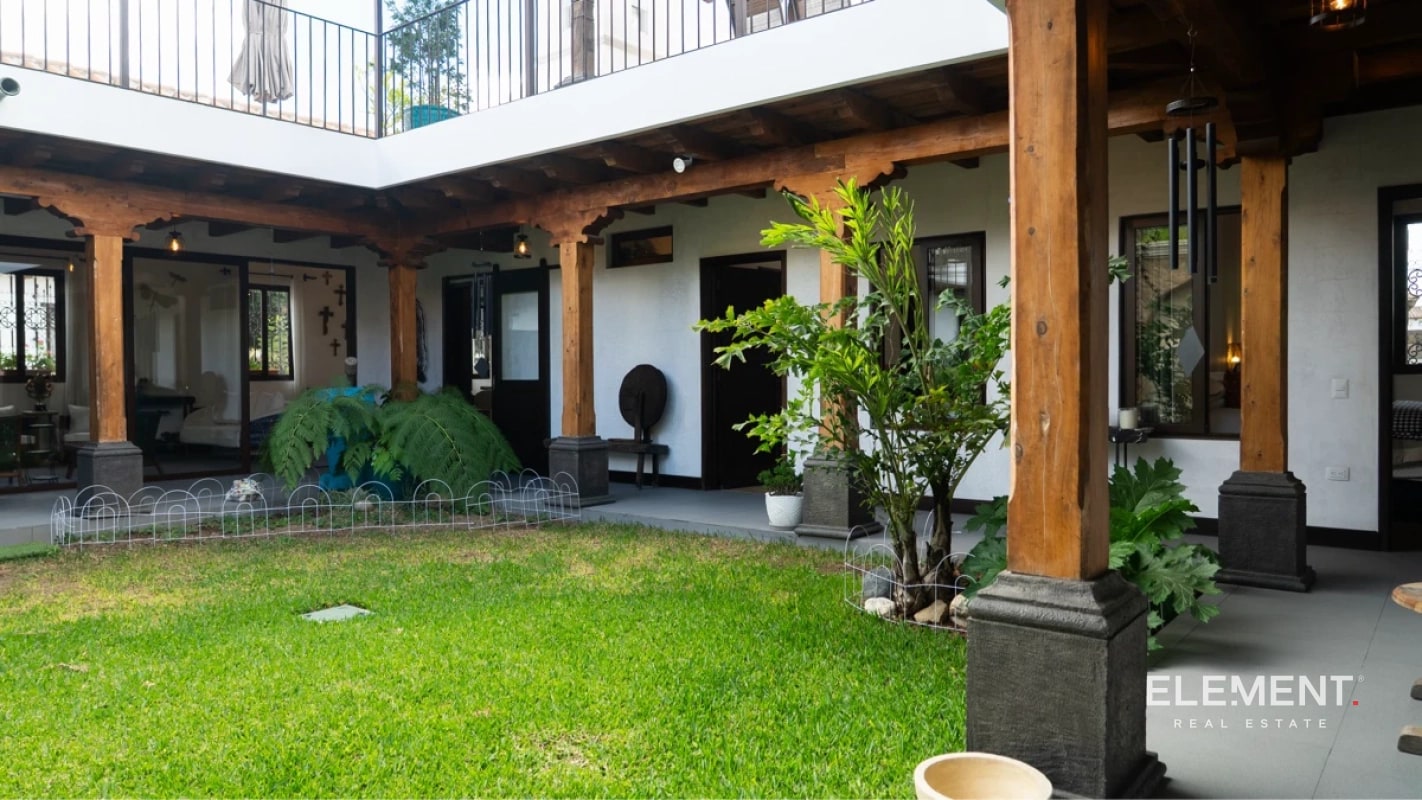 Lujosa casa en venta a minutos de Antigua Guatemala - 6