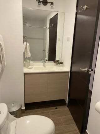 Apartamento amuebaldo en renta — Apartamento en Alquiler en Torre Once, Zona 11, Guatemala, Ciudad — miniatura 9 de 13