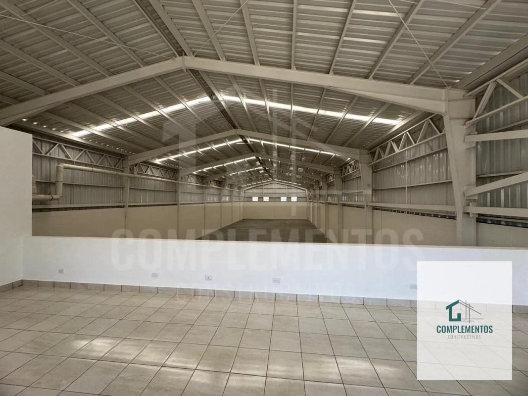 Bodega en renta - 3