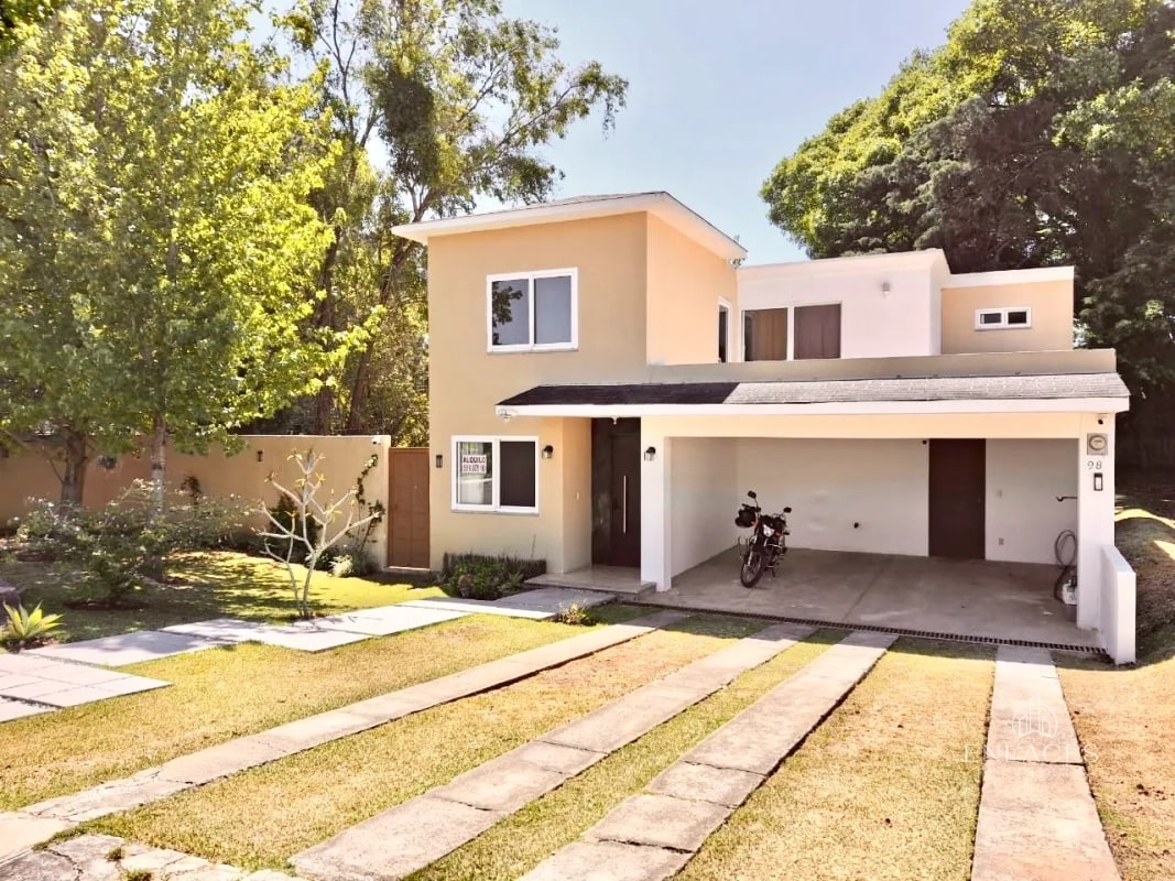 Km. 25 CAES • Casa en Renta • Condominio La Fontana 1 - 15