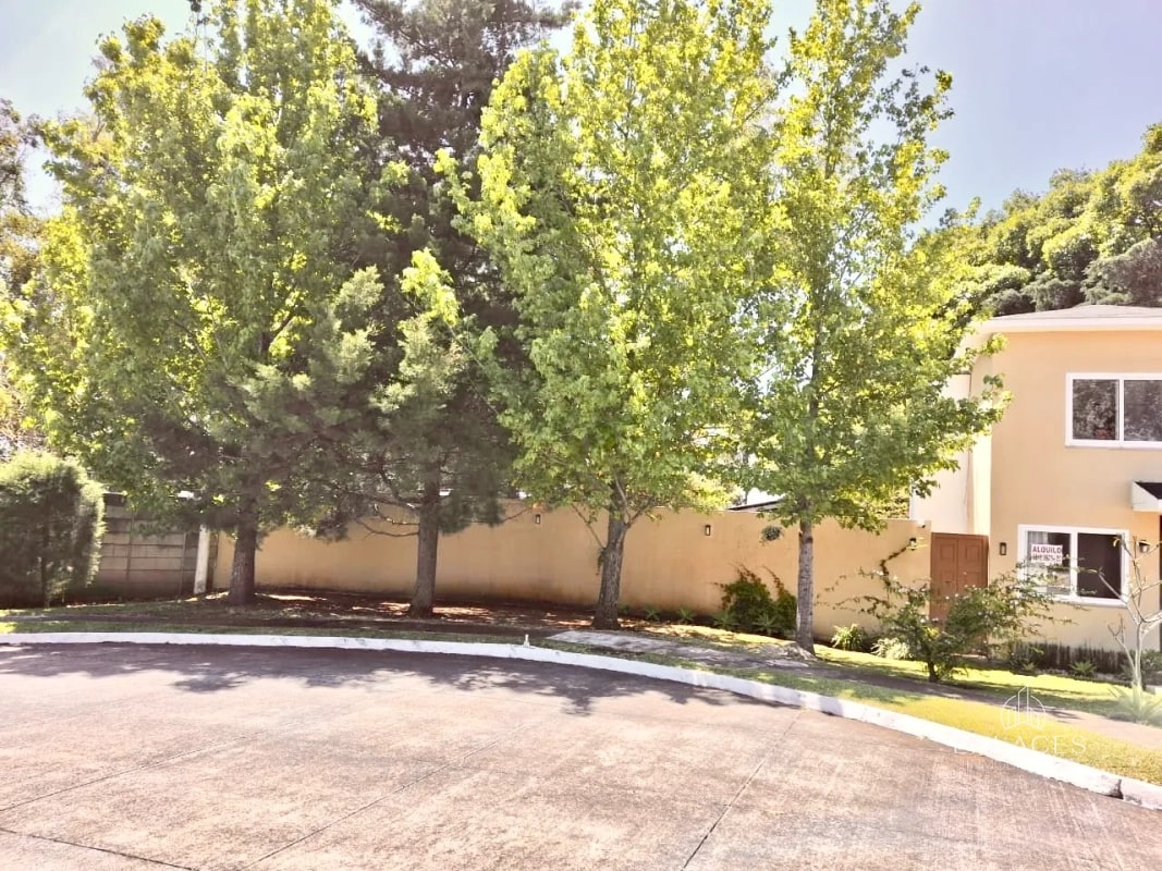 Km. 25 CAES • Casa en Renta • Condominio La Fontana 1 - 14