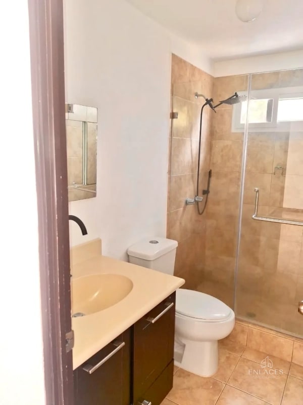 Km. 25 CAES • Casa en Renta • Condominio La Fontana 1 - 11