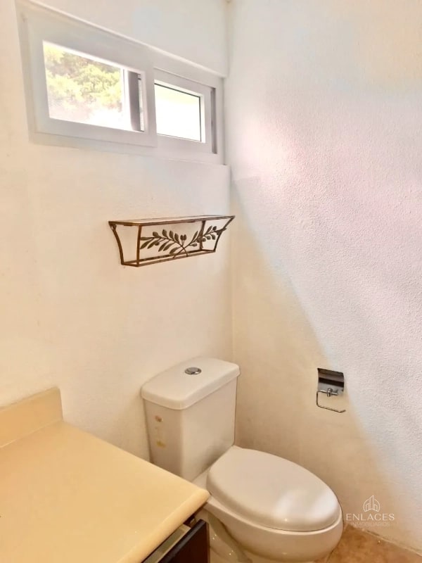 Km. 25 CAES • Casa en Renta • Condominio La Fontana 1 - 3