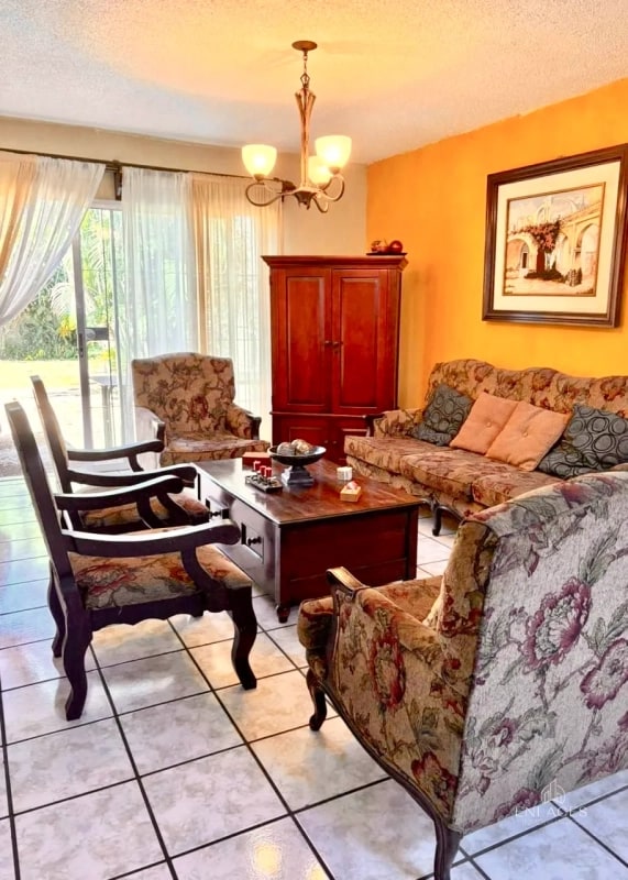 Zona 16 • Casa en Venta • Colonia Lourdes - 11