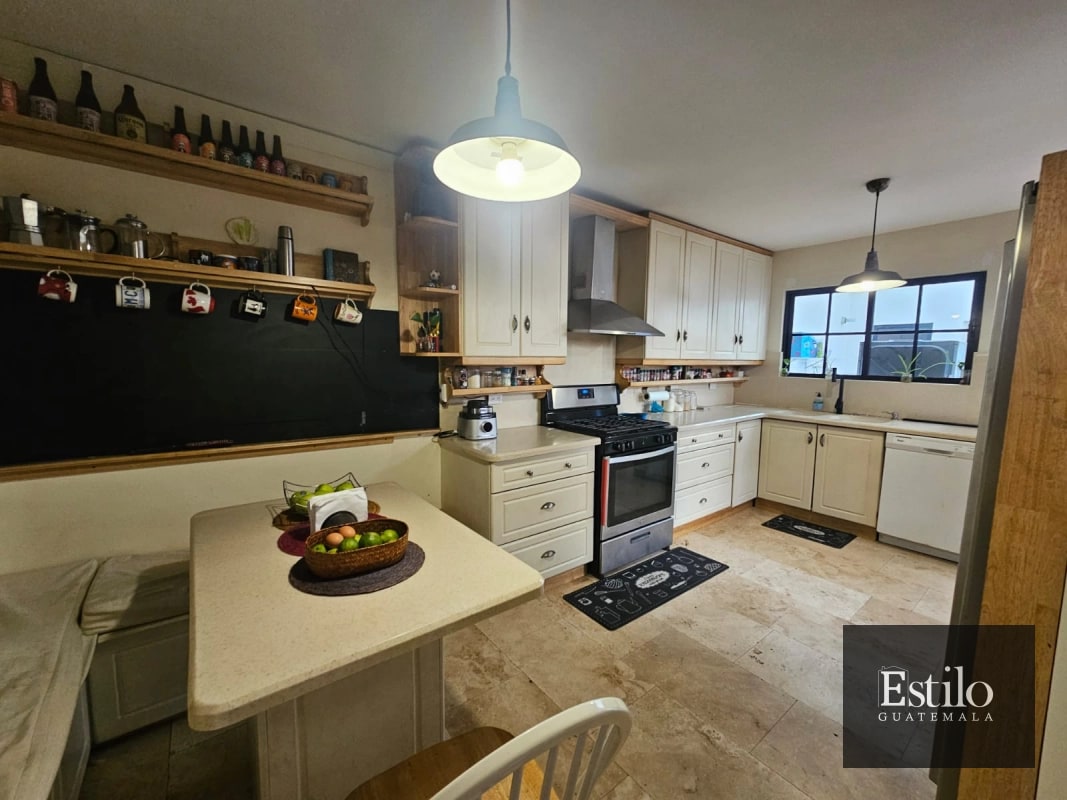 CASA EN VENTA COLINAS DE ARRAZOLA - 10