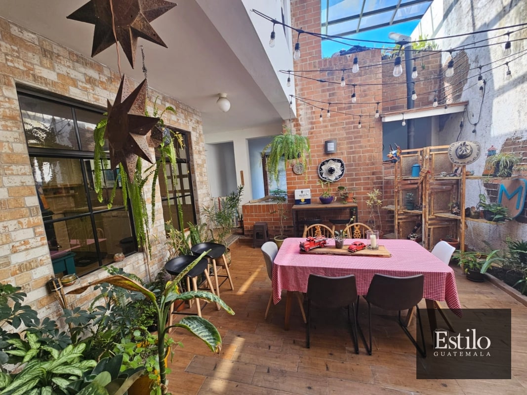 CASA EN VENTA COLINAS DE ARRAZOLA - 2