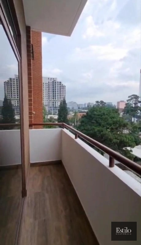 APARTAMENTO EN ALQUILER SALVATTORE Z.10 - 11