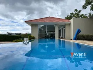 VENDO CASA CARRETERA A EL SALVADOR, PORTAL DEL BOSQUE — Casa en Venta en Portal del Bosque, Carretera a El Salvador, Guatemala, Ciudad — miniatura 1 de 17
