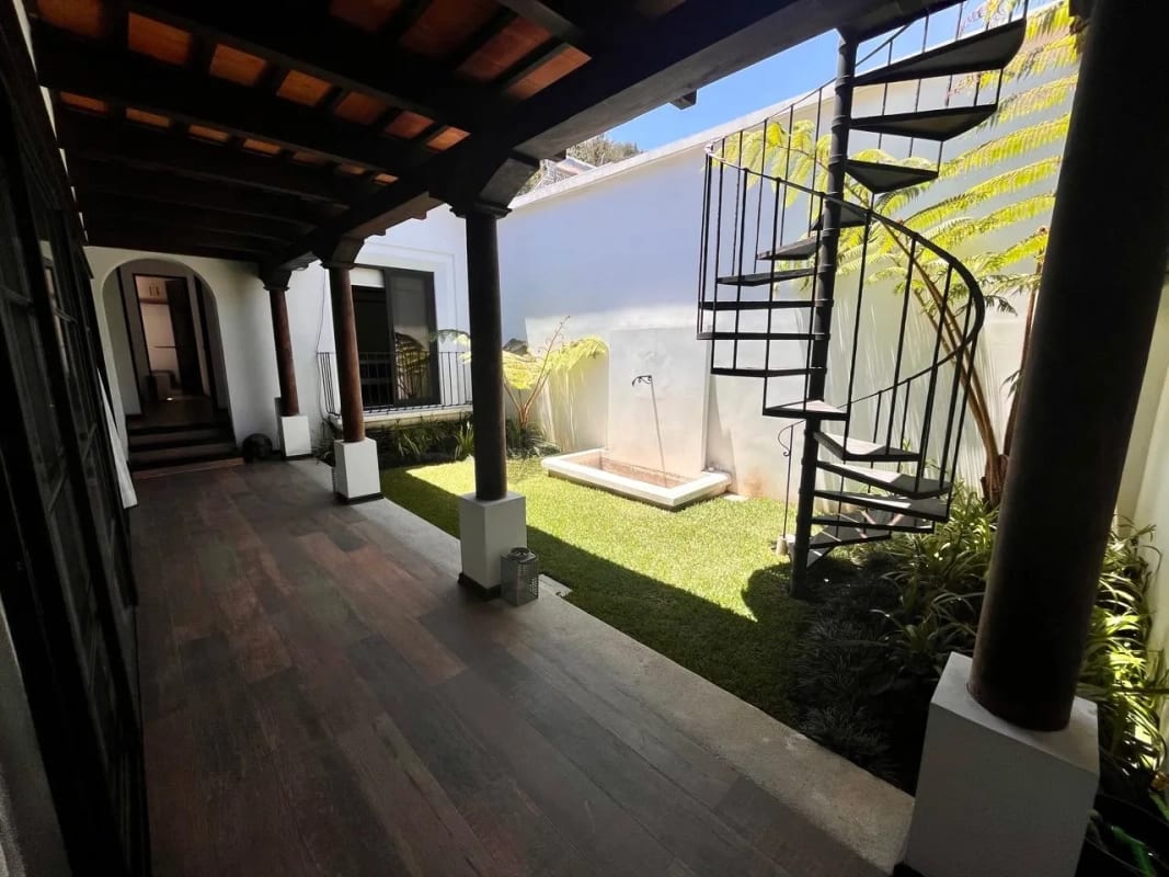 BONITA CASA EN VENTA EN EL CASCO DEL CERRO — Casa en Venta en Antigua, Sacatepéquez — foto 3 de 4