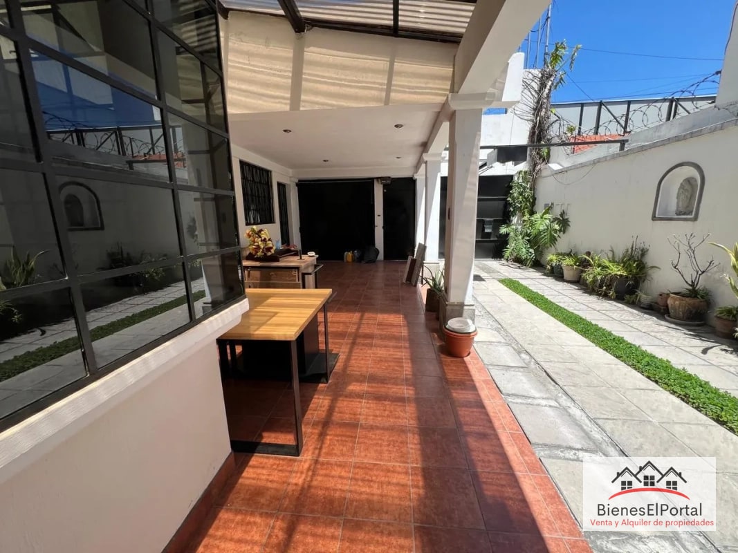 Casa en renta en Mariscal Zona 11 - 1
