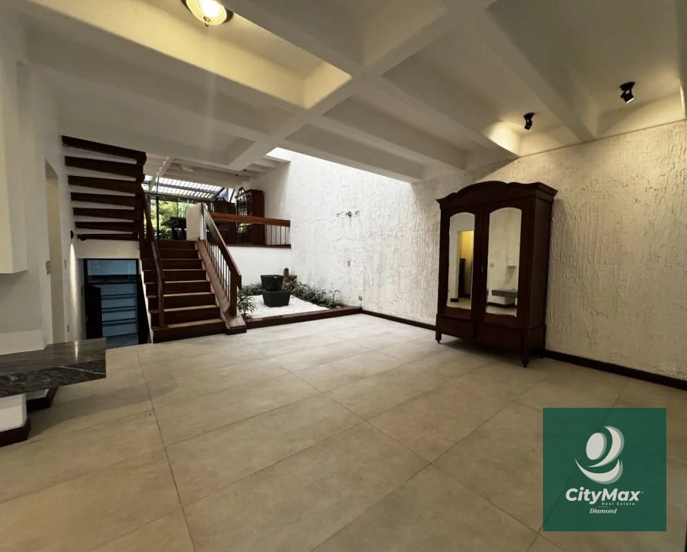 Casa en Renta en Exclusivo Sector Las Margaritas Zona 10 Guatemala - 14