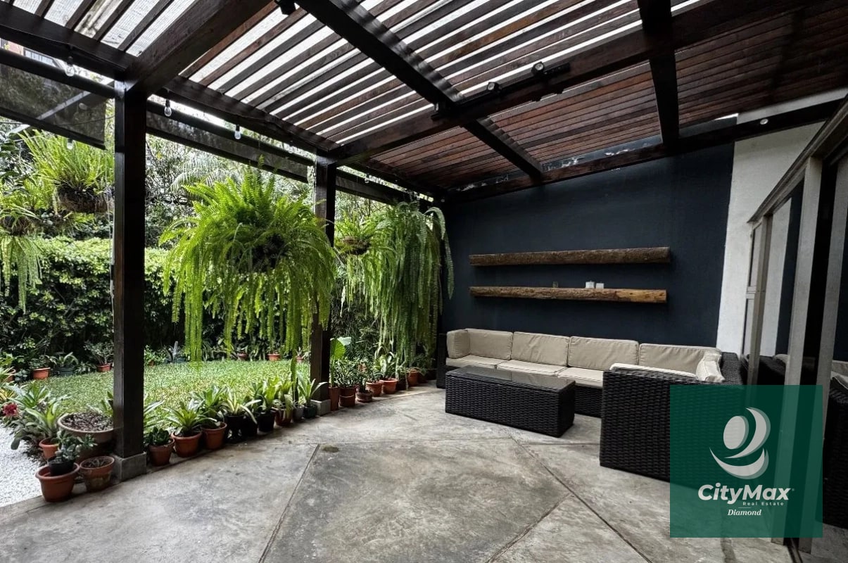 Casa en Renta en Exclusivo Sector Las Margaritas Zona 10 Guatemala - 8