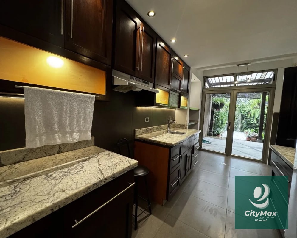 Casa en Renta en Exclusivo Sector Las Margaritas Zona 10 Guatemala - 4