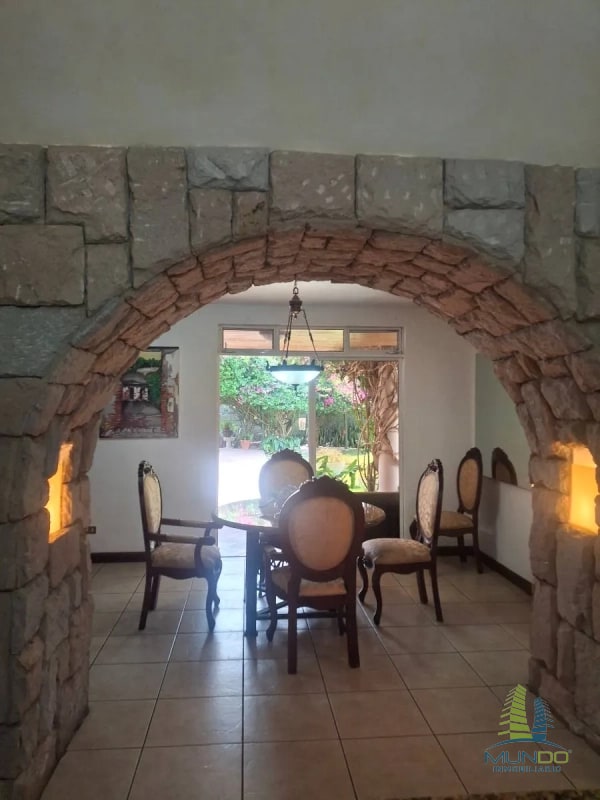 Exclusiva Residencia en Venta: Lujo y Amplitud en Casa y Campo - 5
