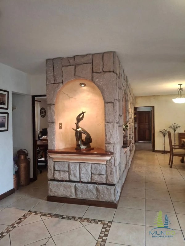 Exclusiva Residencia en Venta: Lujo y Amplitud en Casa y Campo - 2