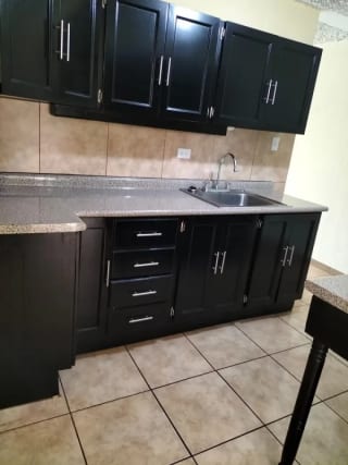 Alquiler de apartamento en zona 10 de 3 dormitorios — Apartamento en Alquiler en Zona 10, Guatemala, Ciudad — miniatura 10 de 11