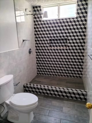 Alquiler de apartamento en zona 10 de 3 dormitorios — Apartamento en Alquiler en Zona 10, Guatemala, Ciudad — miniatura 7 de 11