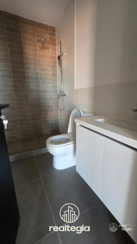 APARTAMENTO EN LIRIOS DE CAYALÁ ZONA 16 — Apartamento en Venta en Zona 16, Guatemala, Ciudad — foto 4 de 12