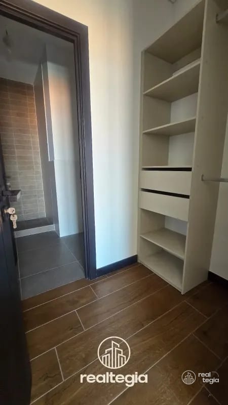 APARTAMENTO EN LIRIOS DE CAYALÁ ZONA 16 — Apartamento en Venta en Zona 16, Guatemala, Ciudad — foto 6 de 12