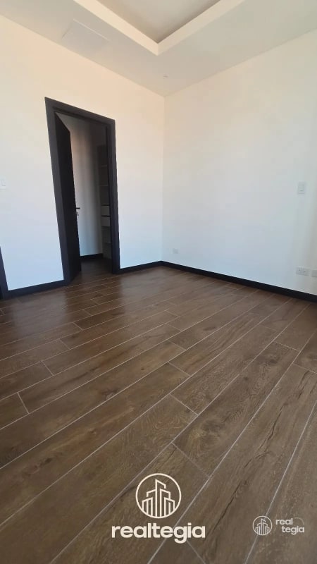 APARTAMENTO EN LIRIOS DE CAYALÁ ZONA 16 - 2