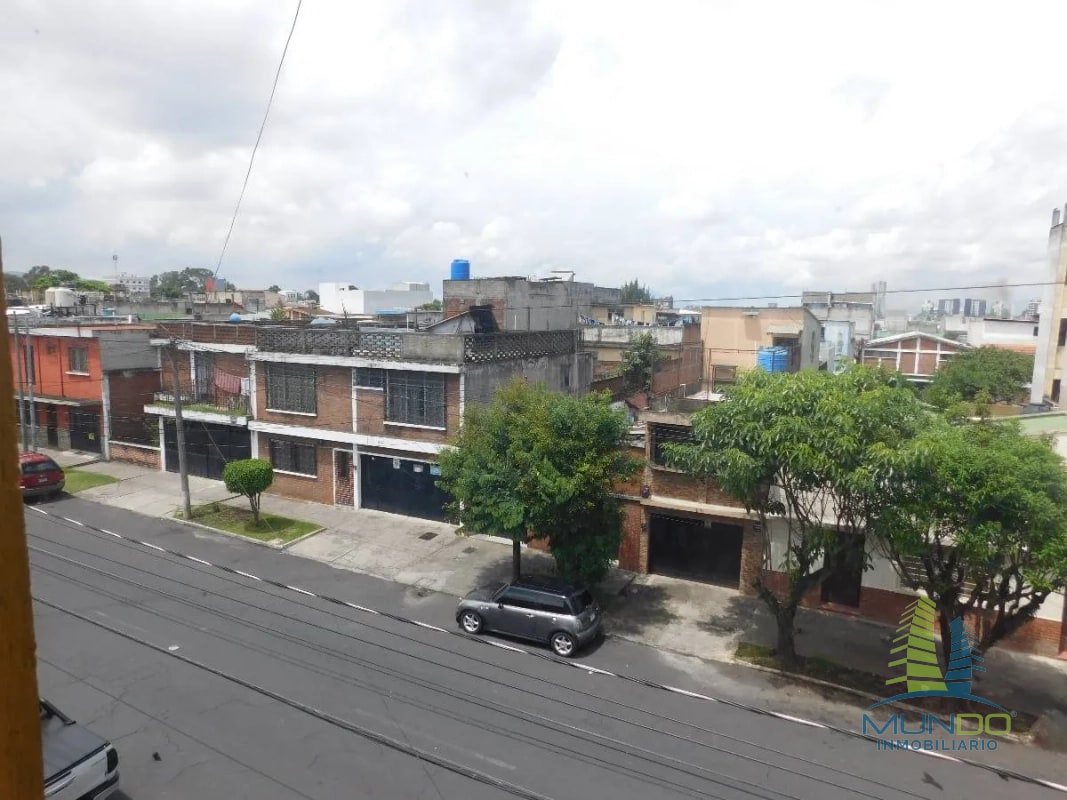 Oportunidad Comercial: Edificio de 4 Niveles con Locales y Oficinas – Zona 11 Roosevelt - 13